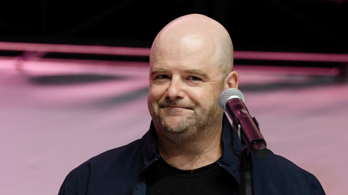 Bintang rock Salah Satu Pendiri Dan Mantan GTA Penulis Dan penghuni rumah Katanya AI Adalah 'Menyukai Kapan Kami diberi makan Sapi Dengan Sapi Dan Telah mendapatkan Gila Sapi Penyakit'